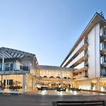 Marina Palace 4 Stelle S كاوْرلي