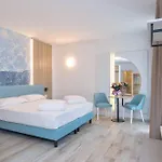 Marina Palace 4 Stelle S فندق