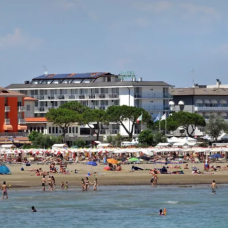 מלון Marina Palace 4 Stelle S