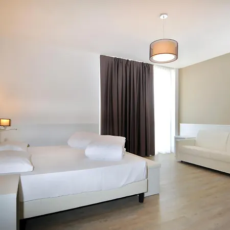 Marina Palace 4 Stelle S 4* קאורלה