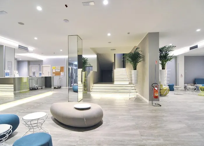 מלון Marina Palace 4 Stelle S 4*