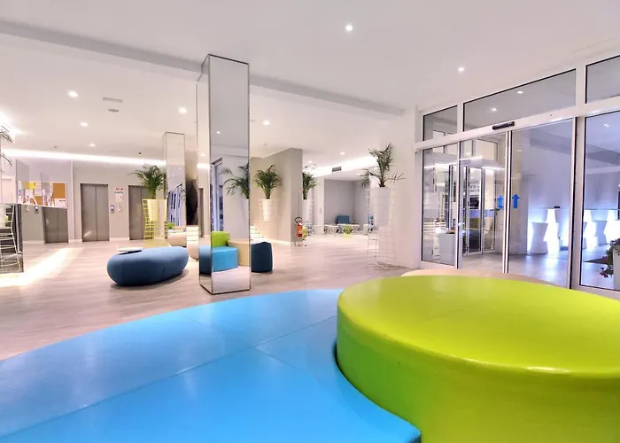 Marina Palace 4 Stelle S 4* קאורלה
