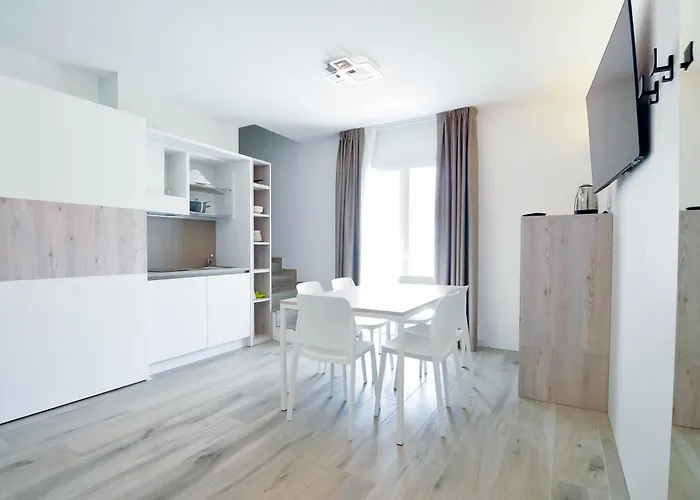 Marina Palace 4 Stelle S מלון