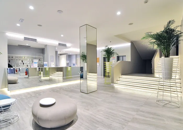 Marina Palace 4 Stelle S 4* קאורלה