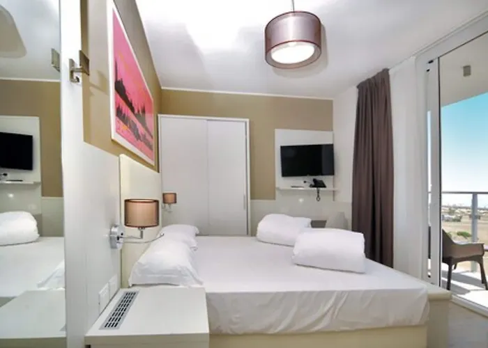 מלון Marina Palace 4 Stelle S
