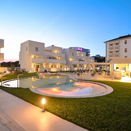 Szálloda Marina Palace 4 Stelle S 4*