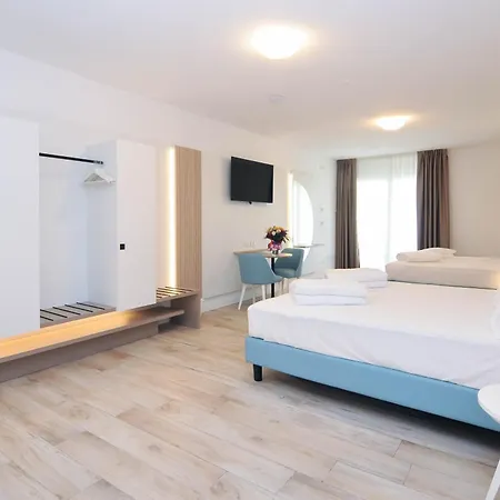 Szálloda Marina Palace 4 Stelle S