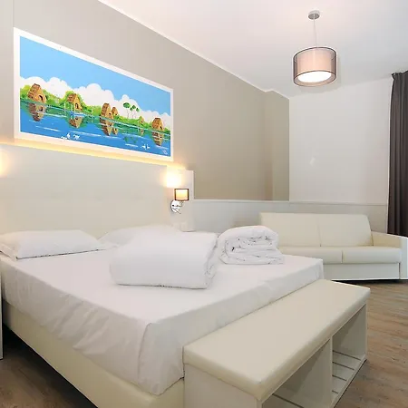 Marina Palace 4 Stelle S Szálloda